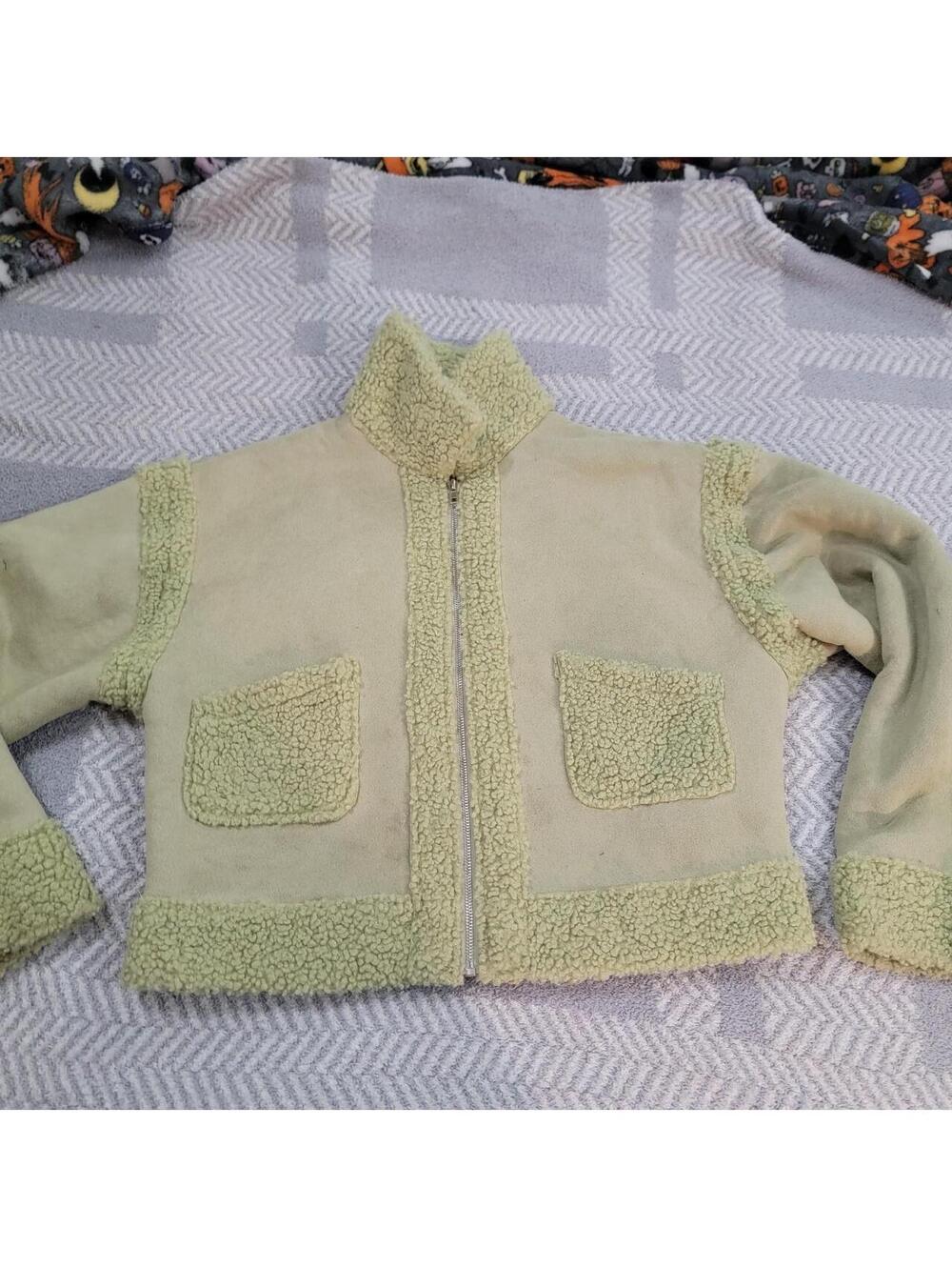 Bailey Rose light green sherpa jacket #sherpa #cozy #vintage vibes #y2k